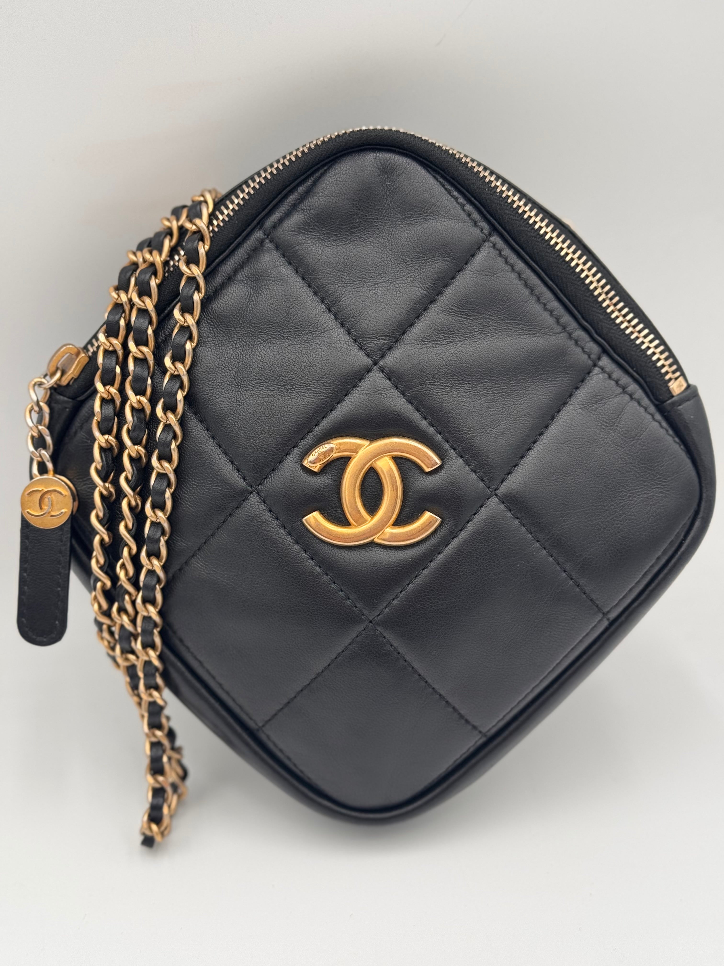 CHANEL Diamond Chain Crossbody Quilted Lambskin Bag Small