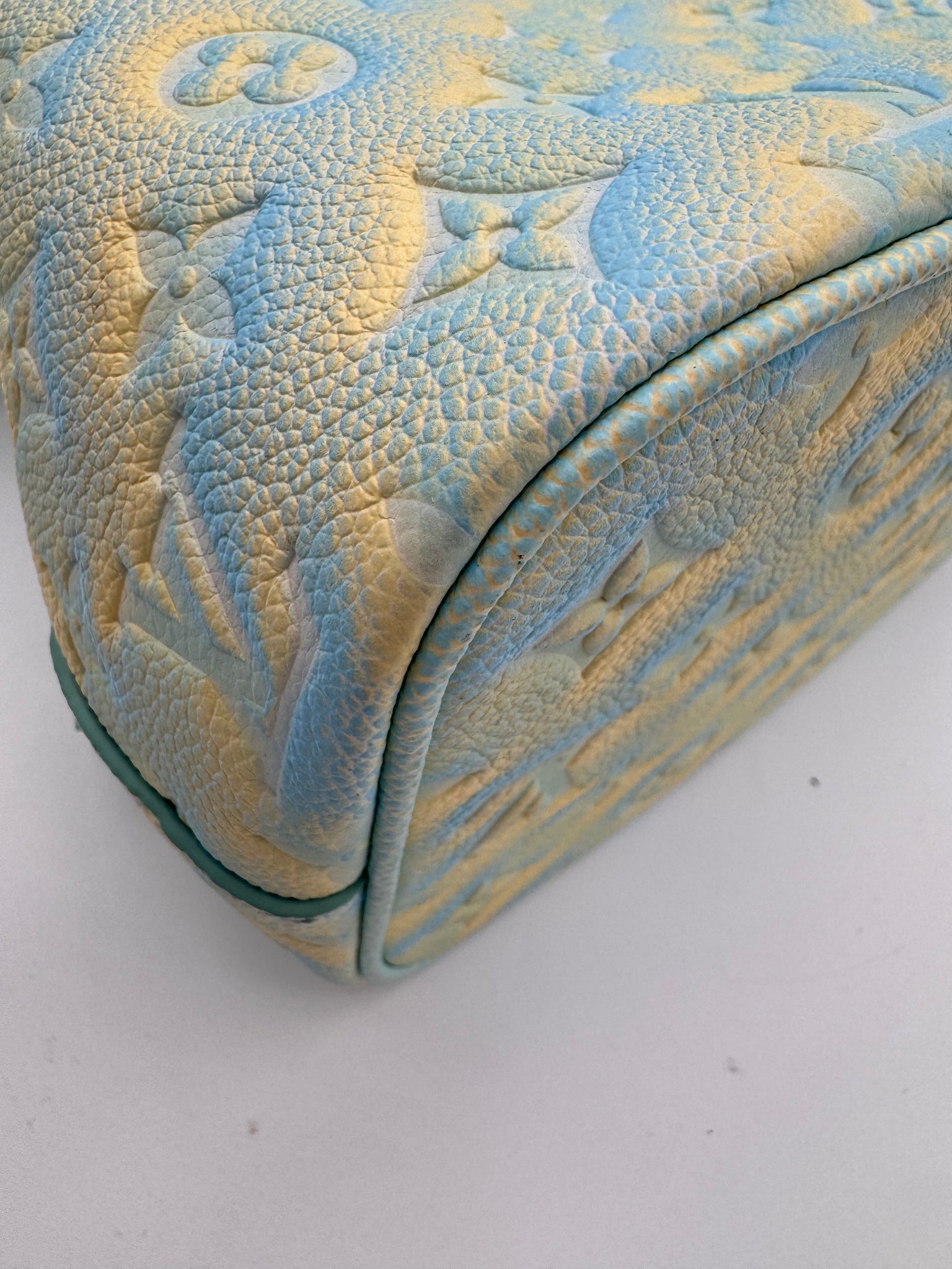 LOUIS VUITTON Empriente Monogram Stardust Neonoe BB Blue