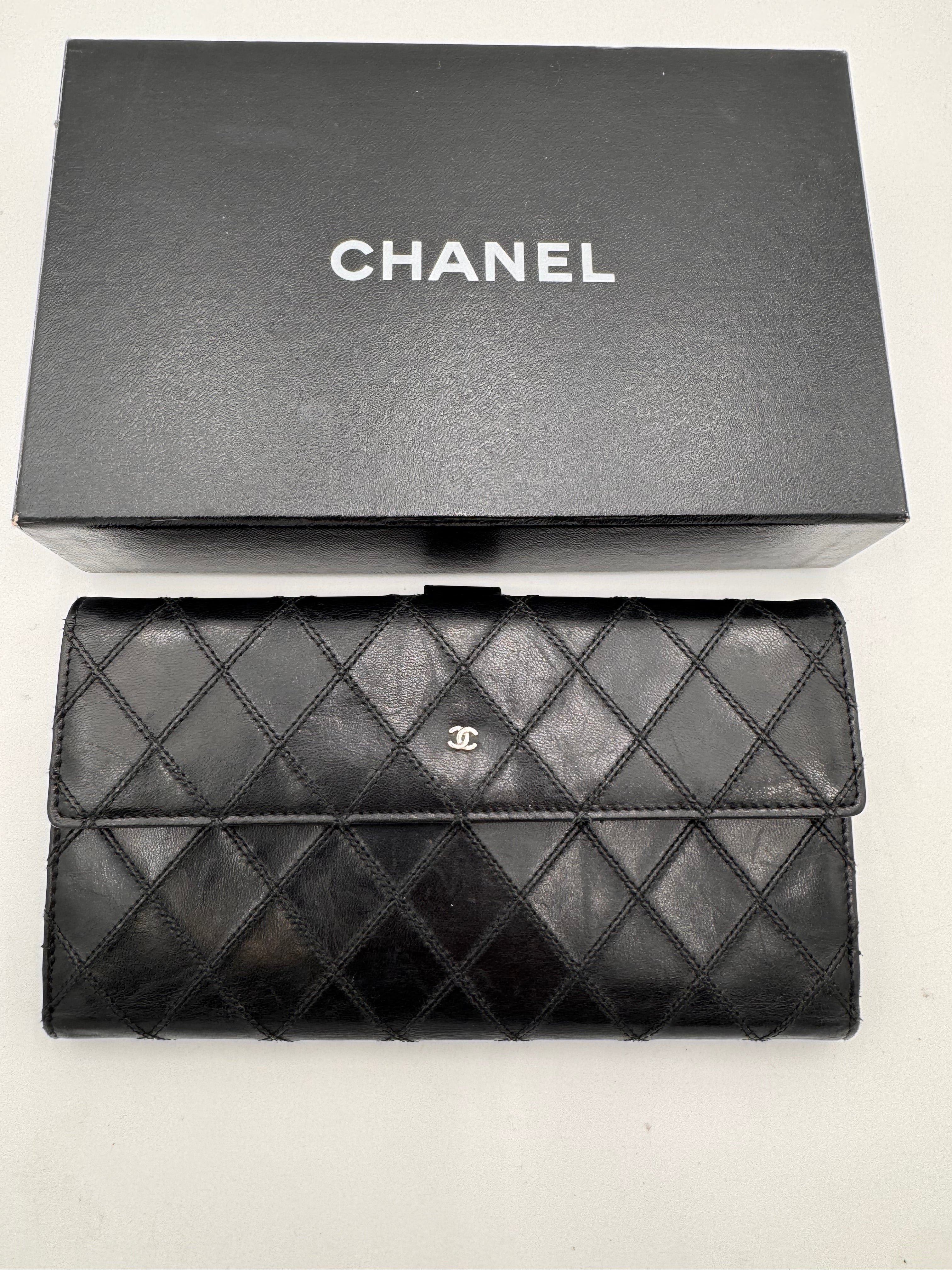 CHANEL Diamond Stitch Continental Wallet Black 2009-2010
