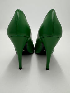 GUCCI Green Leather Pump size 37 (US 7)