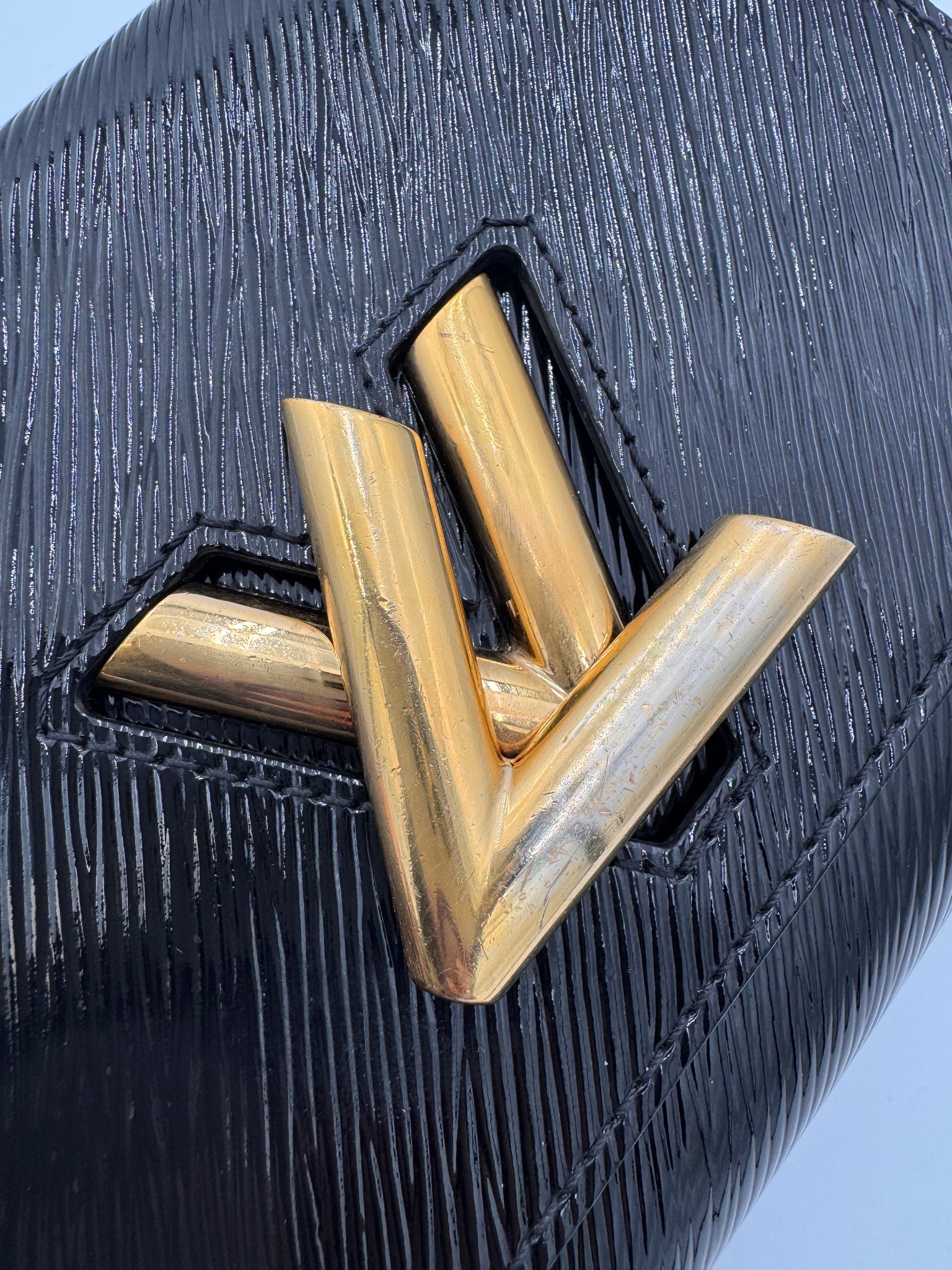 LOUIS VUITTON Epi Leather Twist PM