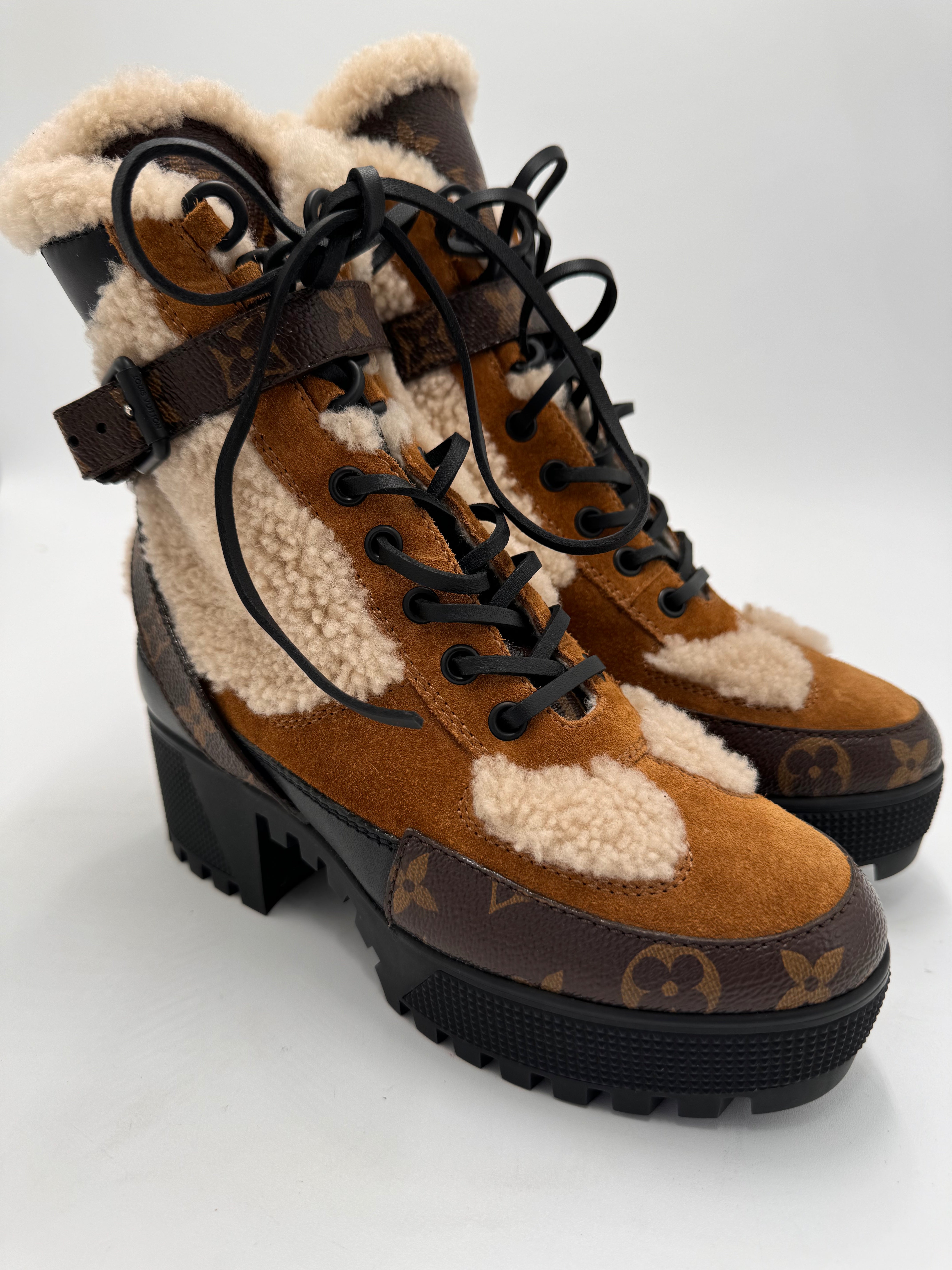 LOUIS VUITTON suede calfskin shearling monogram platform boots size 35 (US 5)