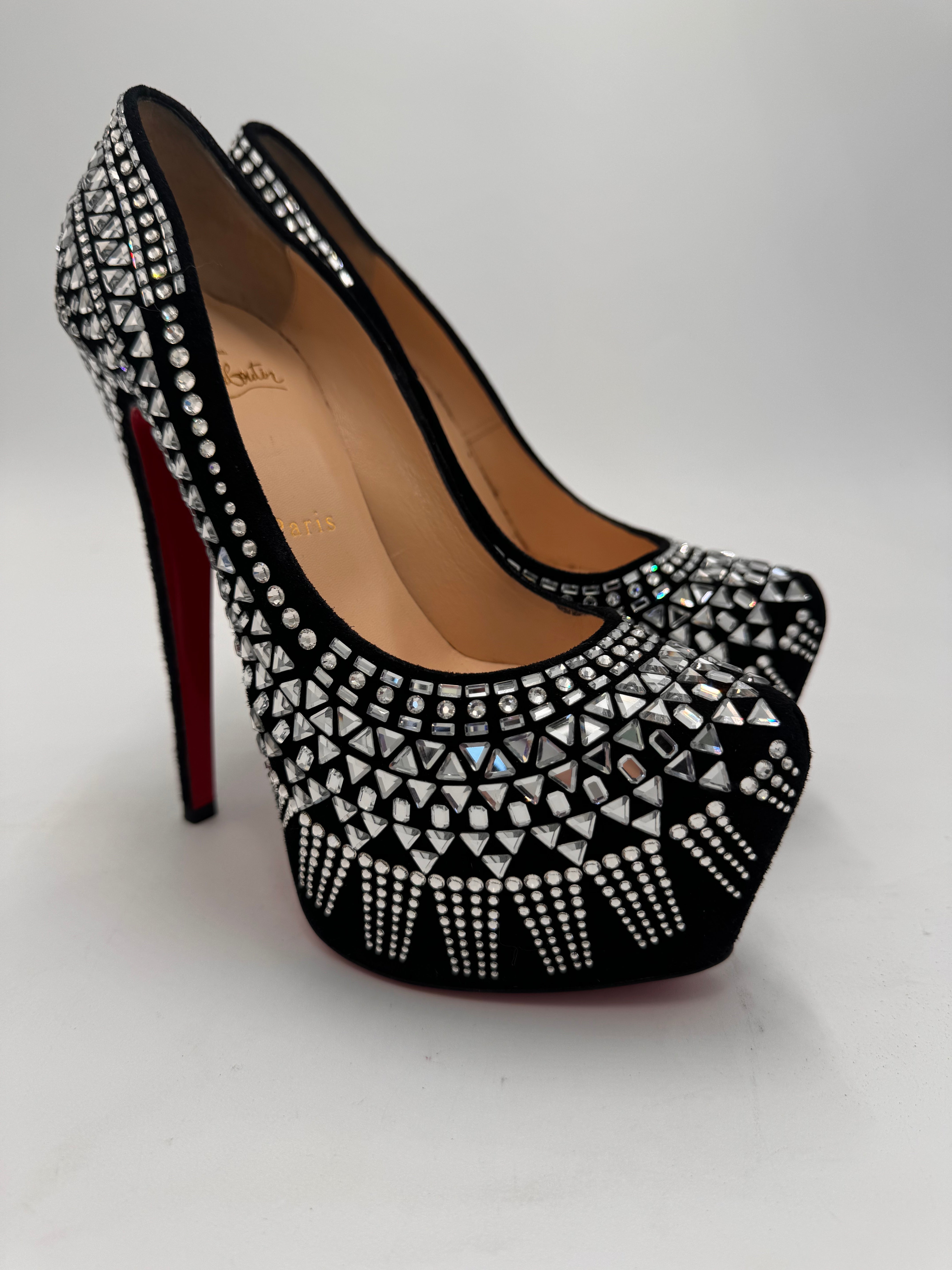 CHRISTIAN LOUBOUTIN CRYSTAL DECORA STRASS PUMPS size 38 (US 8)