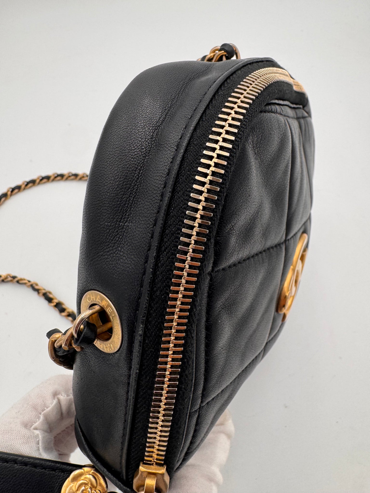 CHANEL Diamond Chain Crossbody Quilted Lambskin Bag Small