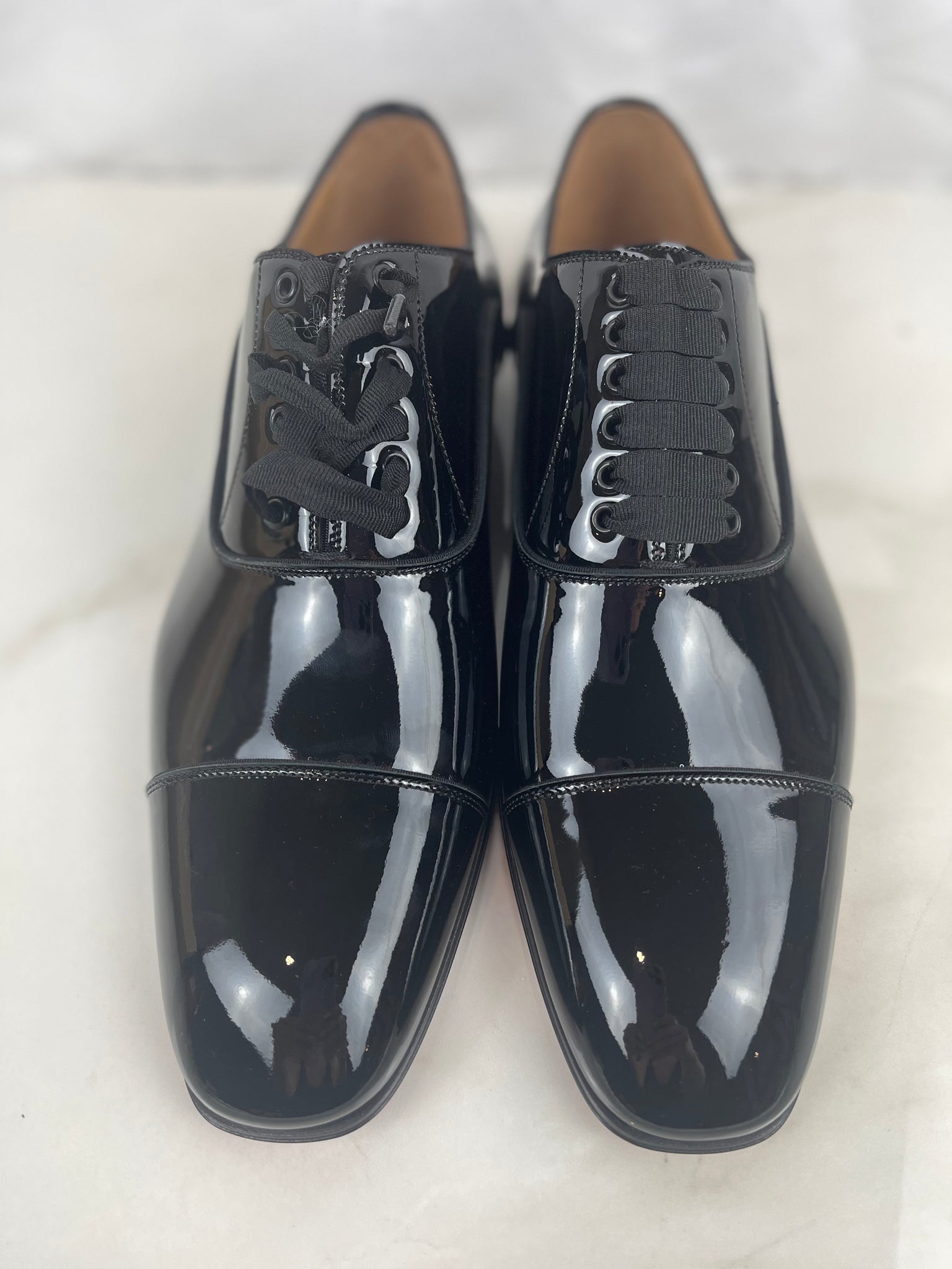 CHRISTIAN LOUBOUTIN Greggo Men's Lace-Up Leather Patent Dress Shoes Si –  Certified Consignment